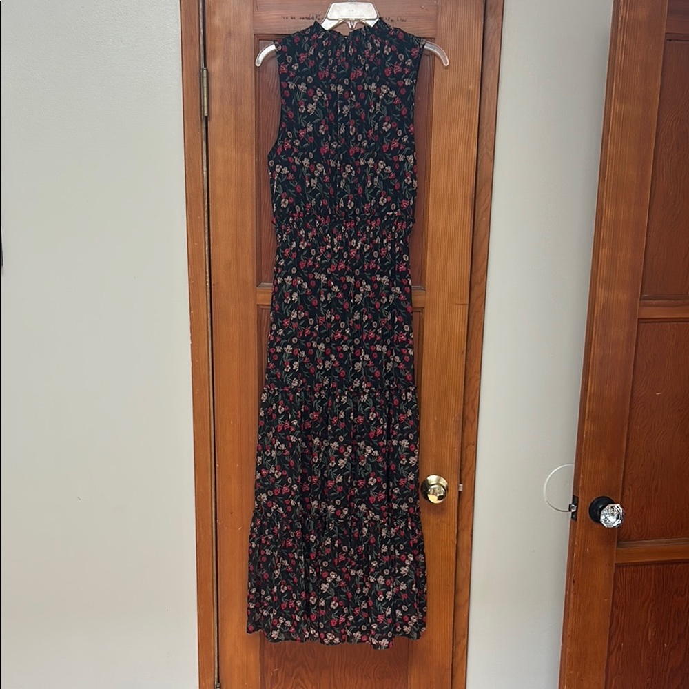 Floral Sleeveless Maxi Dress - Black and Red